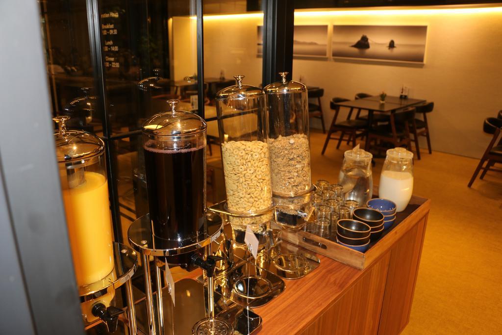 Stayb Hotel Myeongdong โซล ภายนอก รูปภาพ