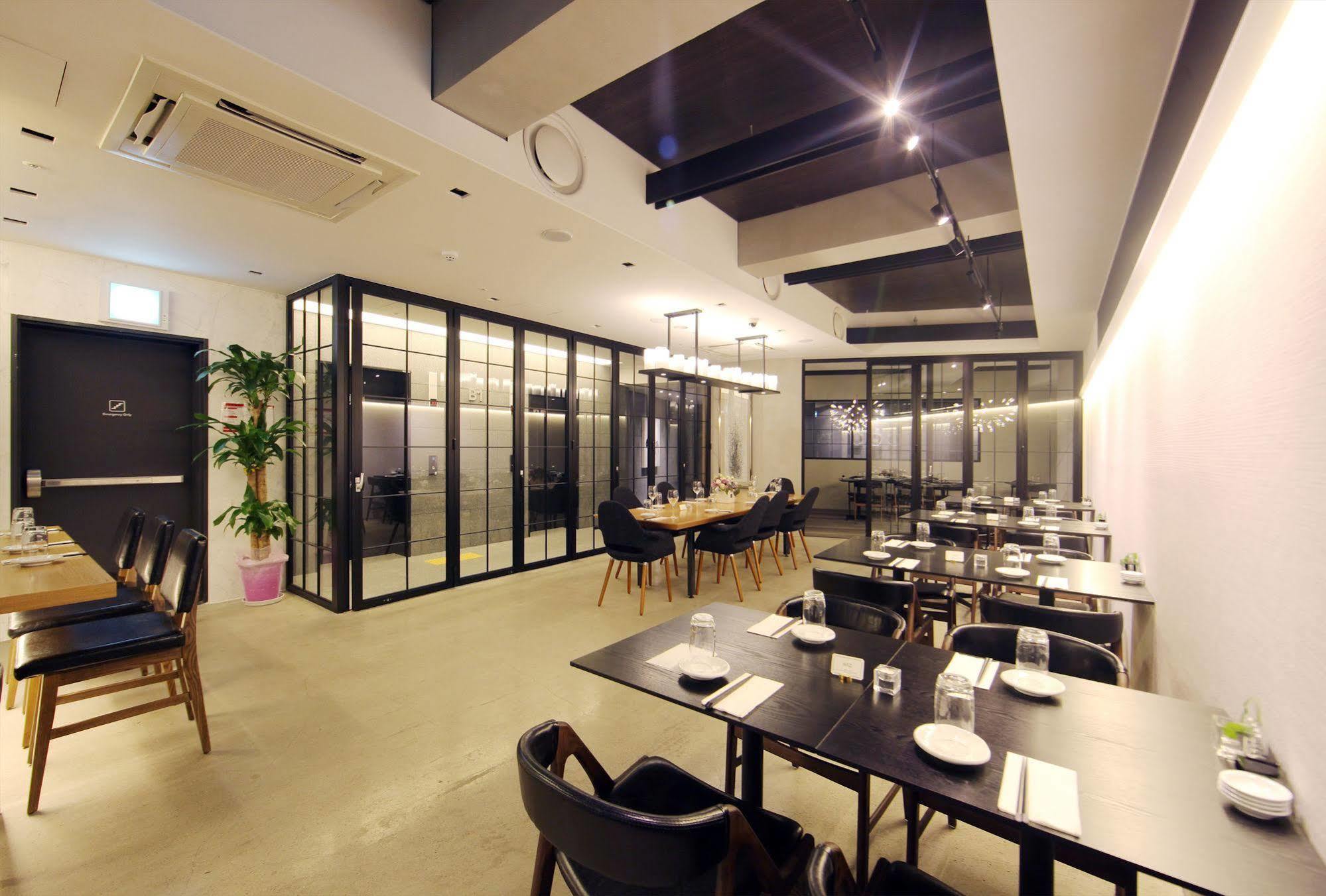 Stayb Hotel Myeongdong โซล ภายนอก รูปภาพ