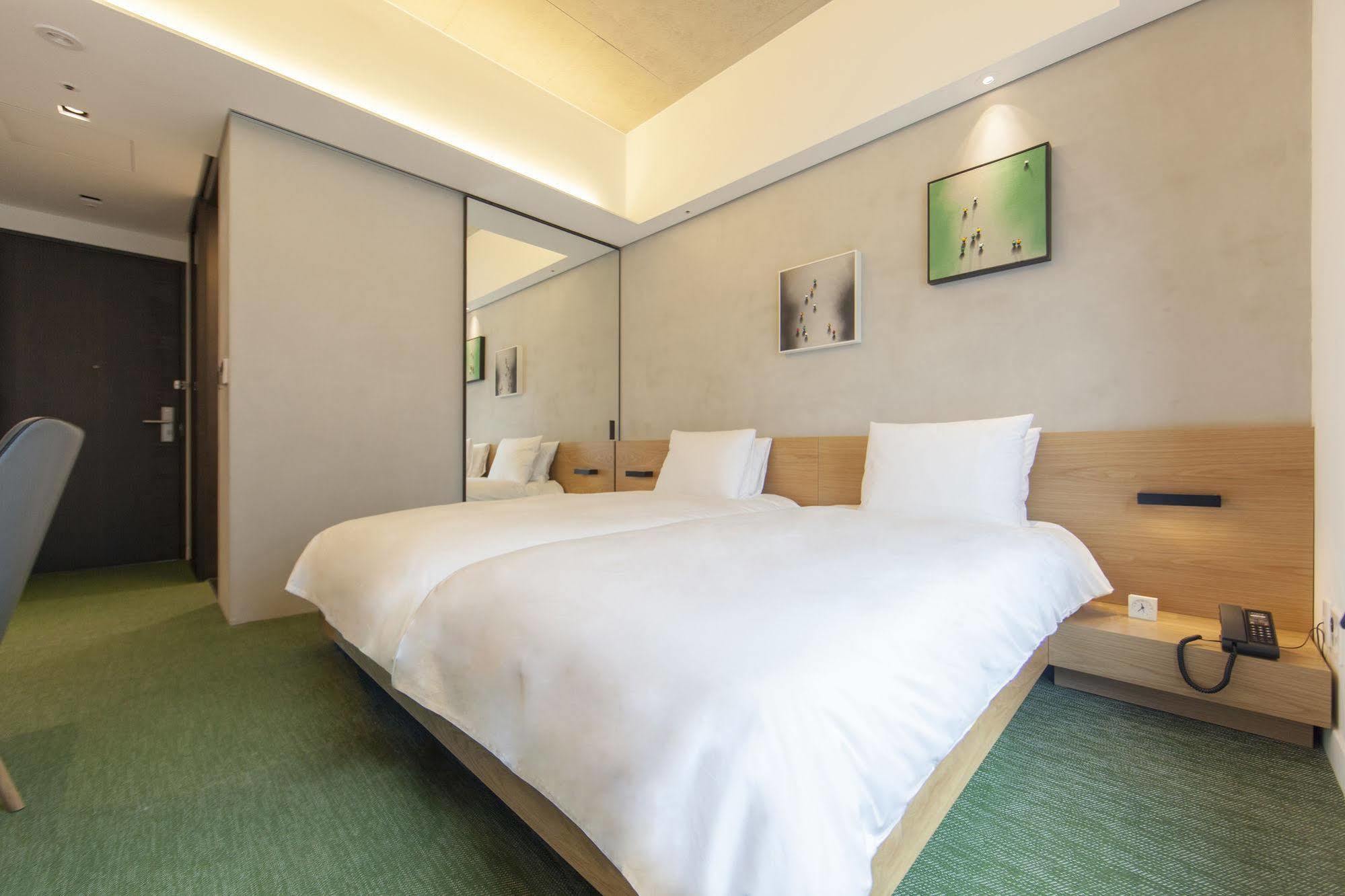 Stayb Hotel Myeongdong โซล ภายนอก รูปภาพ