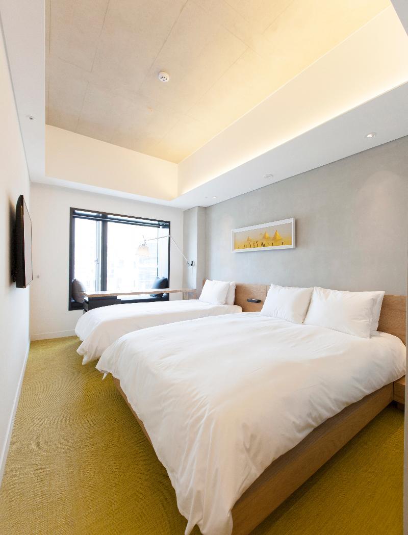 Stayb Hotel Myeongdong โซล ภายนอก รูปภาพ
